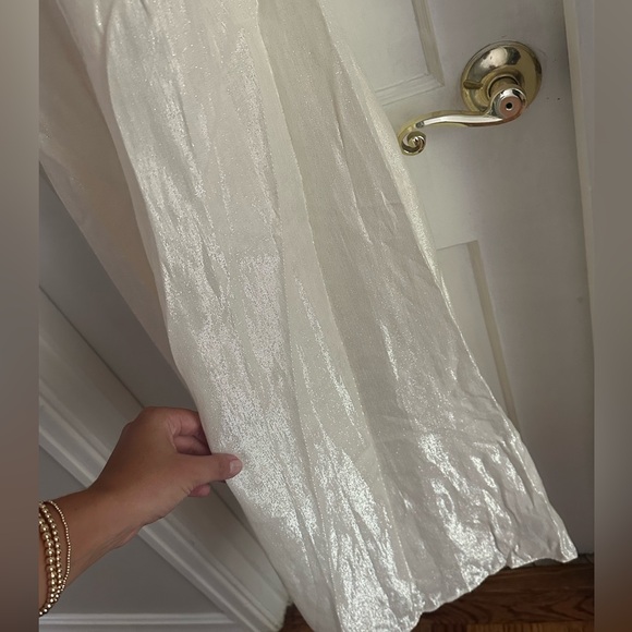 Plunge neck metallic beach dress - Picture 8 of 9